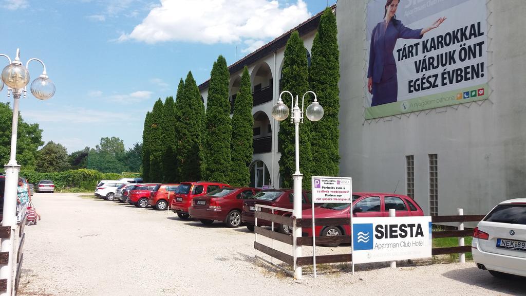 Siesta Club Apartman Harkány Buitenkant foto