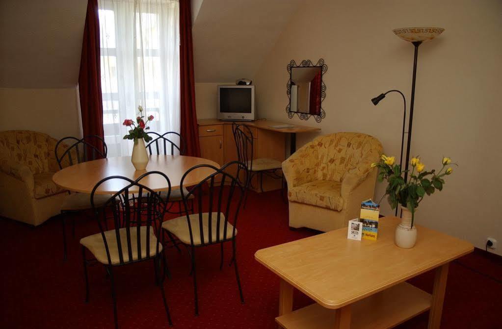 Siesta Club Apartman Harkány Buitenkant foto