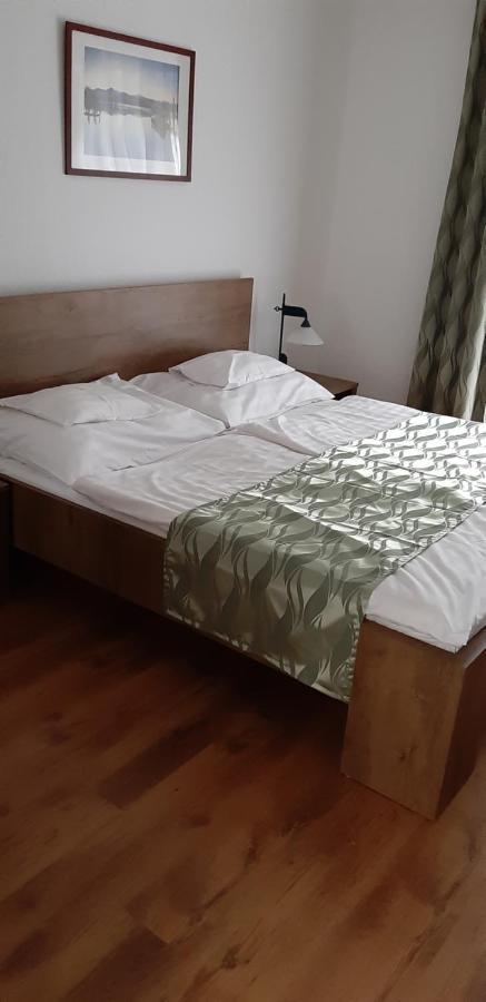 Siesta Club Apartman Harkány Buitenkant foto